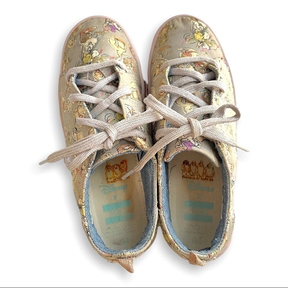 Toms Limited Edition Disney Seven Dwarfs Lenny Lace Up low top Kids Sneakers - Picture 8 of 12